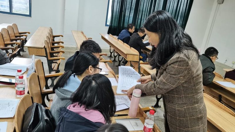 在进行保安证培训时，通常需要以下身份证复印件内容：